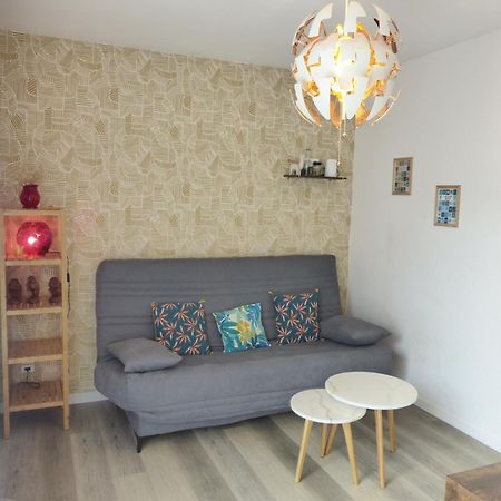 La Petite Maison Tahet, 2 Pers Avec Terrasse Basse-Indre ภายนอก รูปภาพ